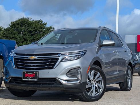 Used 2023 Chevrolet Equinox Premier FWD image 2