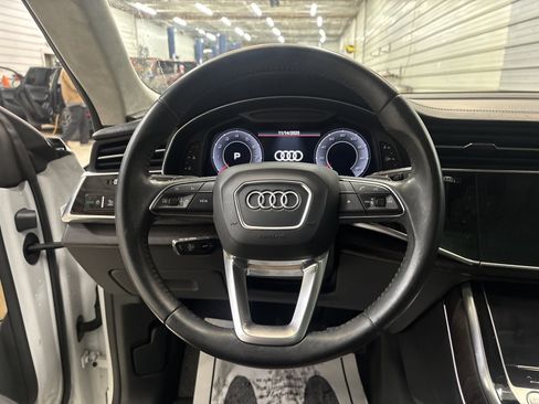 Used 2019 Audi Q8 Prestige w/ Luxury Package image 11