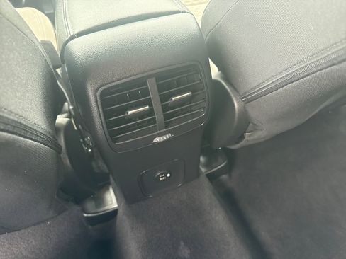 Used 2022 Ford Escape SE w/ Cold Weather Package image 16