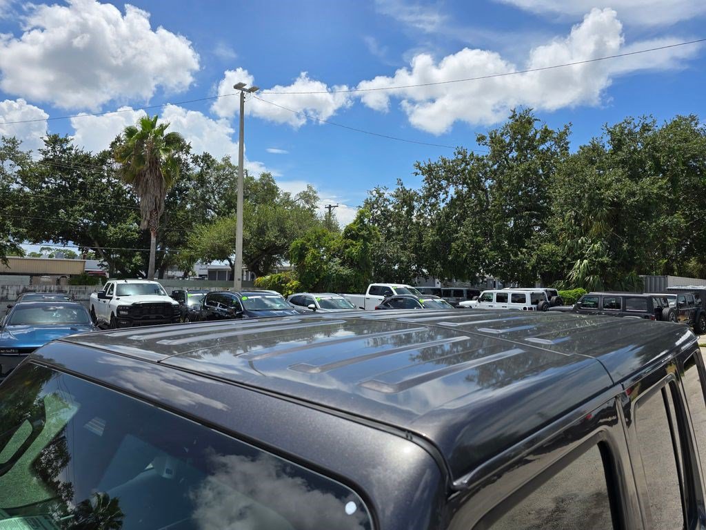 New 2026 Jeep Wrangler Unlimited Sahara AWD/4WD image 10