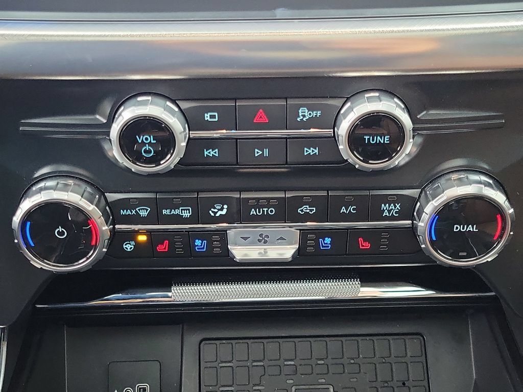 Used 2025 Ford F150 King Ranch w/ FX4 Off-Road Package AWD/4WD image 32