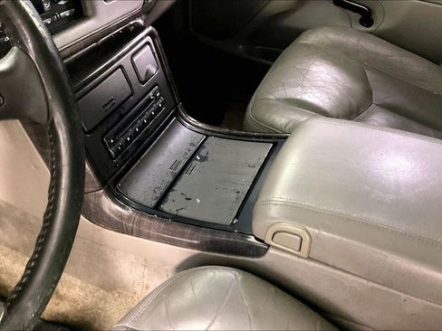 Used 2003 GMC Yukon XL Denali image 16