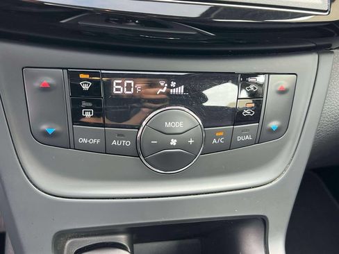 Used 2019 Nissan Sentra SV w/ Special Edition Package FWD image 30