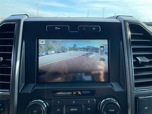 Used 2018 Ford F150 XLT w/ Equipment Group 302A Luxury image 19