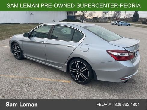 Used 2017 Honda Accord Sport Special Edition image 4