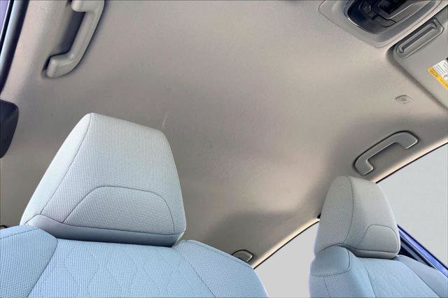 Certified 2025 Toyota Corolla Cross LE FWD image 14