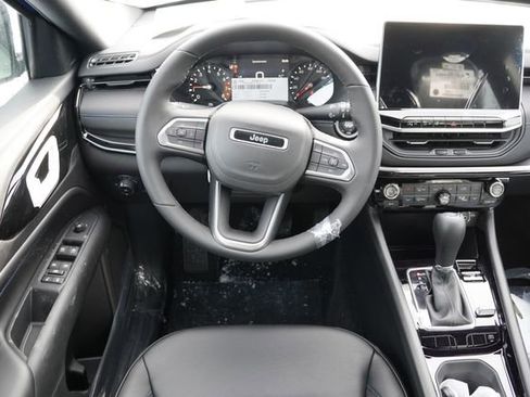 New 2026 Jeep Compass Altitude image 12