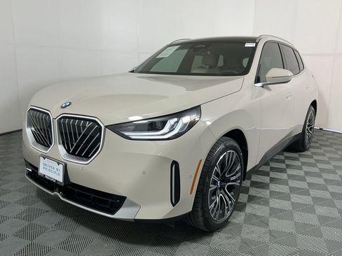 Certified 2025 BMW X3 xDrive30i w/ Premium Package AWD/4WD image 2