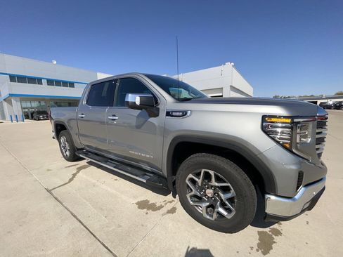 Used 2024 GMC Sierra 1500 SLT w/ SLT Premium Plus Package image 29