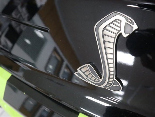 Used 2020 Ford Mustang Shelby GT500 w/ Technology Package RWD image 9