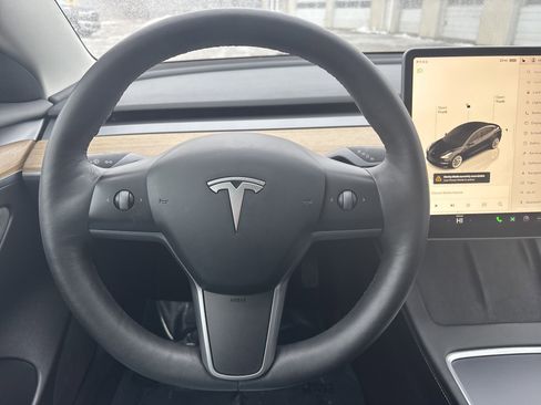 Used 2023 Tesla Model 3 Standard Range image 25