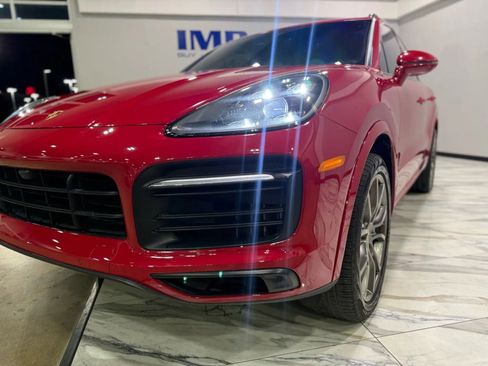 Used 2021 Porsche Cayenne S image 6