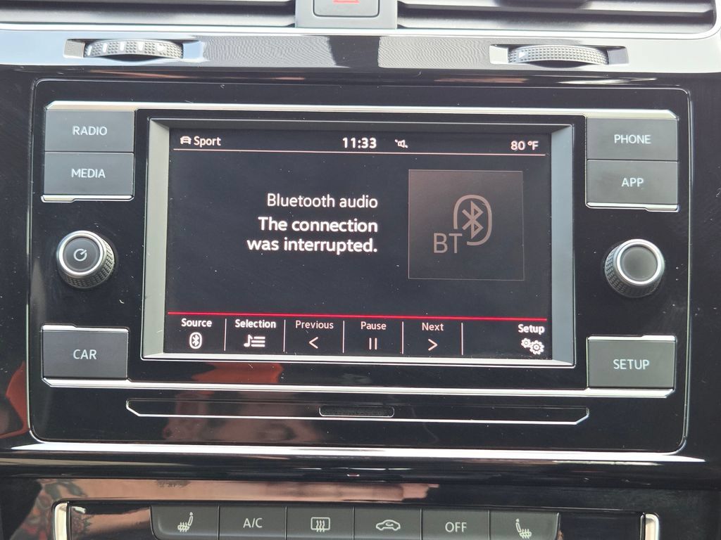 Used 2019 Volkswagen Golf 4-Door FWD image 7