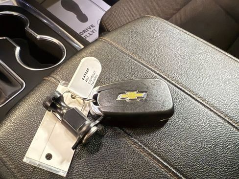 Used 2021 Chevrolet Traverse LS w/ LPO, Blackout Package image 41