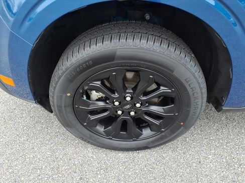 Certified 2024 Ford Maverick XLT w/ XLT Luxury Package image 6