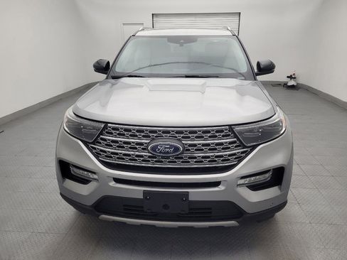 Used 2021 Ford Explorer Limited w/ Equipment Group 301A AWD/4WD image 15