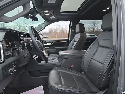 Used 2025 GMC Sierra 1500 Denali w/ Denali Reserve Package image 9