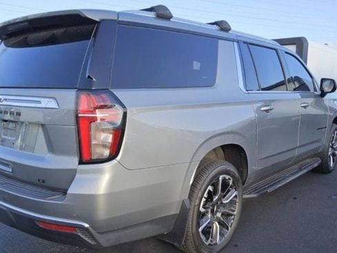Used 2023 Chevrolet Suburban LT AWD/4WD image 5