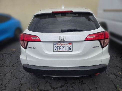 Used 2018 Honda HR-V LX image 5