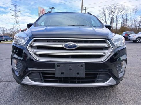 Used 2018 Ford Escape SE image 2