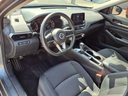 Used 2021 Nissan Altima 2.5 SV FWD image 4