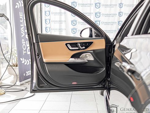 Used 2026 Mercedes-Benz E 53 AMG e 4MATIC Sedan image 29