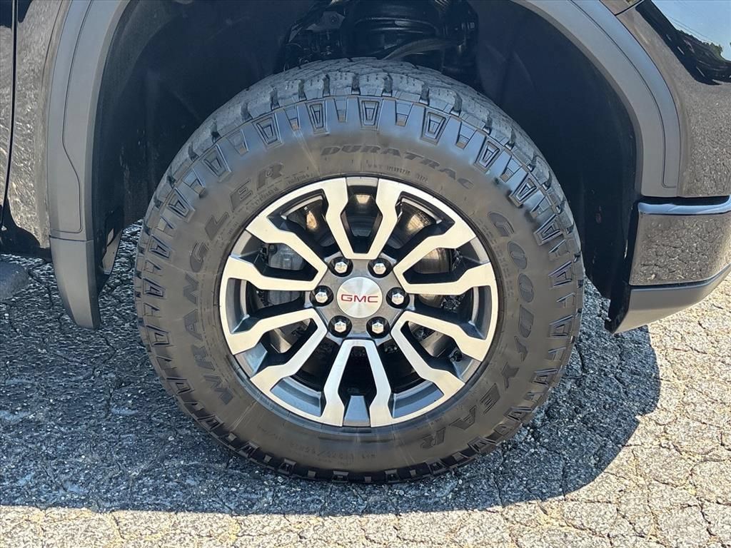 Used 2023 GMC Sierra 1500 AT4 AWD/4WD image 10
