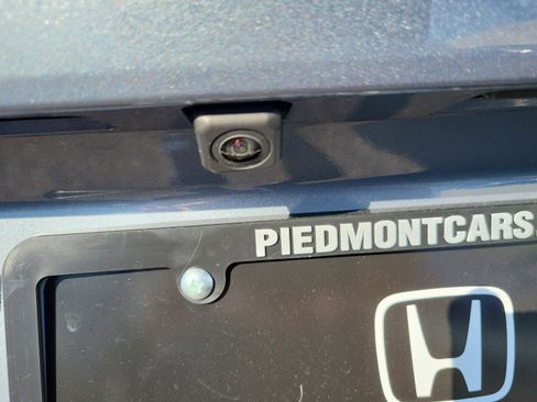 Used 2024 Toyota Corolla Cross LE image 11