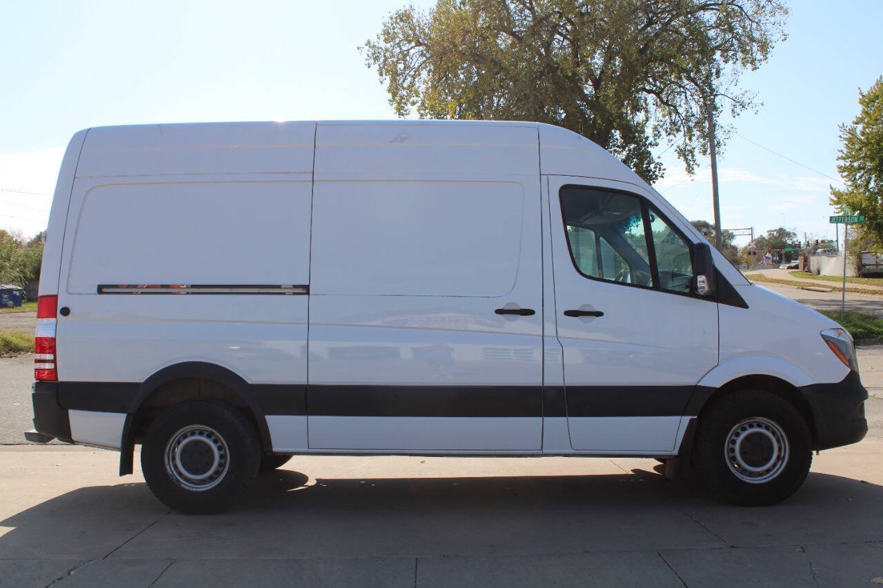 Used 2018 Mercedes-Benz Sprinter 2500 image 3