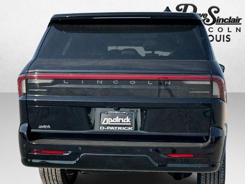 New 2025 Lincoln Navigator Reserve image 6