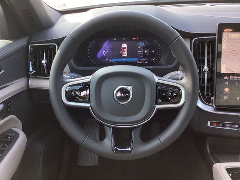 Used 2026 Volvo XC90 B6 Plus w/ Protection Package Premier image 19