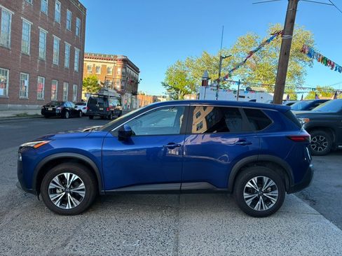 Used 2023 Nissan Rogue SV FWD image 4