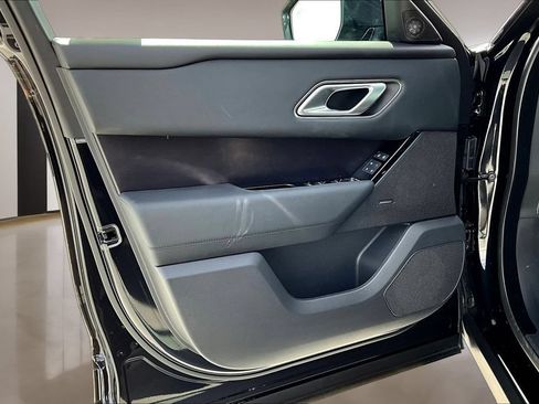 Certified 2026 Land Rover Range Rover Velar Dynamic SE AWD/4WD image 18