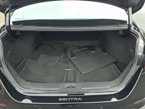 Used 2025 Nissan Sentra SV FWD image 28