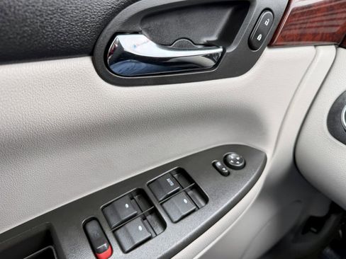 Used 2010 Chevrolet Impala LS image 16