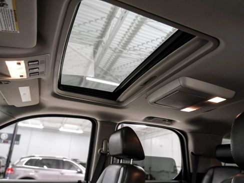 Used 2008 Cadillac Escalade AWD image 4