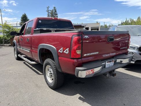 Used 2005 Chevrolet Silverado 2500 LS w/ Heavy-Duty Power Package AWD/4WD image 2