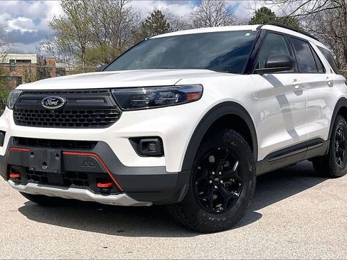 Used 2022 Ford Explorer Timberline image 2