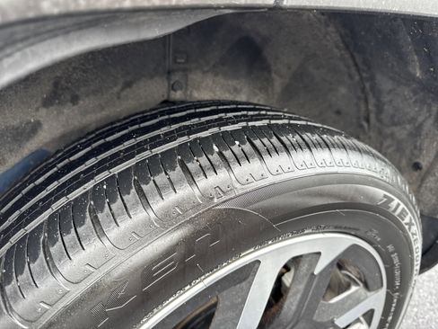 Used 2025 Subaru Forester Limited image 12