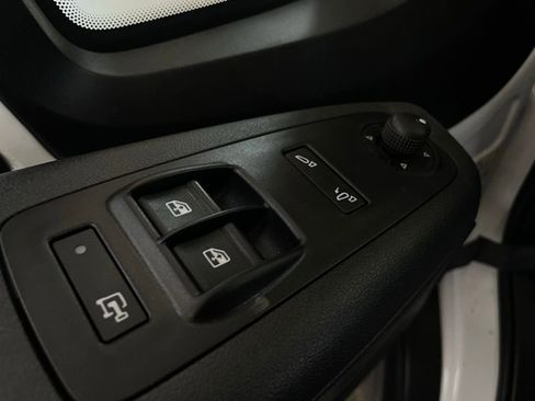 Used 2024 RAM ProMaster 2500 w/ Convenience Group image 22