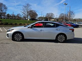 Used 2024 Nissan Altima 2.5 SV video 4