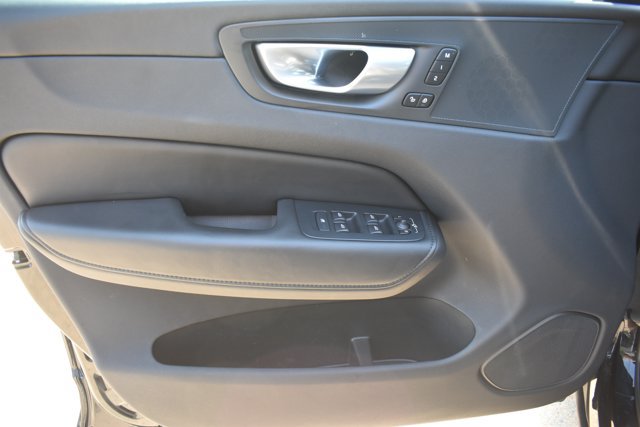Used 2024 Volvo XC60 T8 Core AWD/4WD image 12