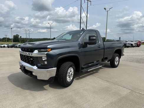 Certified 2020 Chevrolet Silverado 2500 LT w/ Convenience Package AWD/4WD image 4