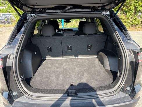 Used 2025 Chevrolet Equinox LT FWD image 31