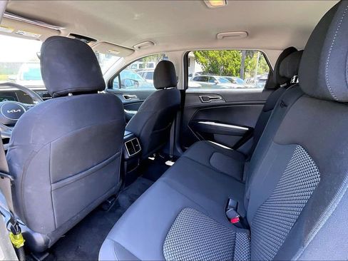 Certified 2023 Kia Sportage LX FWD image 16