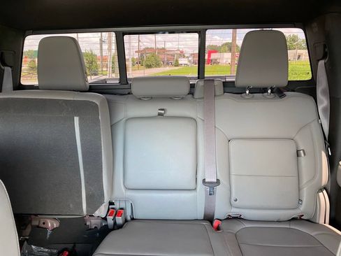 Used 2022 GMC Sierra 1500 SLT w/ SLT Premium Package AWD/4WD image 27