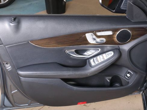 Used 2018 Mercedes-Benz C 300 Sedan image 24
