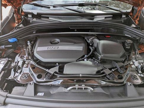 New 2025 BMW X1 xDrive28i w/ Technology Package image 17