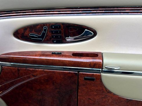 Used 2004 Maybach 57 image 25