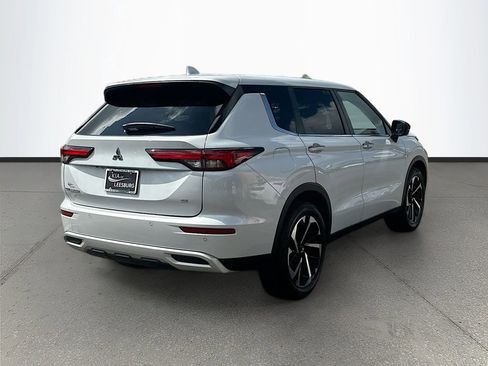 Used 2024 Mitsubishi Outlander SE FWD image 7